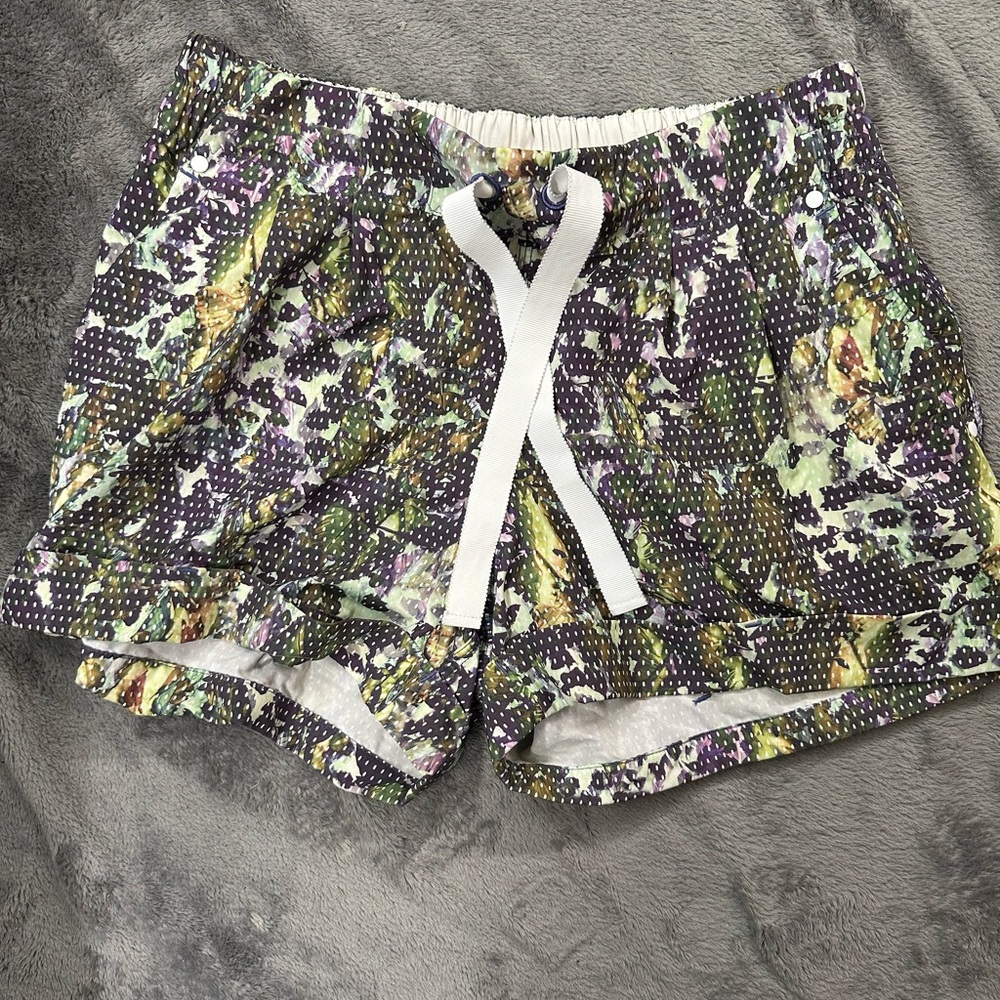 Lulu lemon shorts